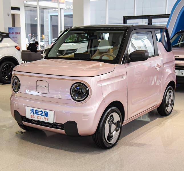 Современный электромобиль дешевле 6 000 долларов. Представлен Geely Panda mini