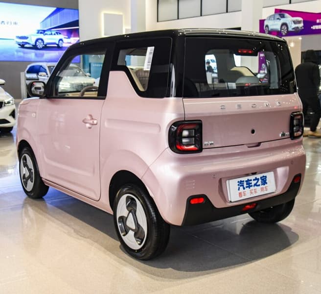 Современный электромобиль дешевле 6 000 долларов. Представлен Geely Panda mini