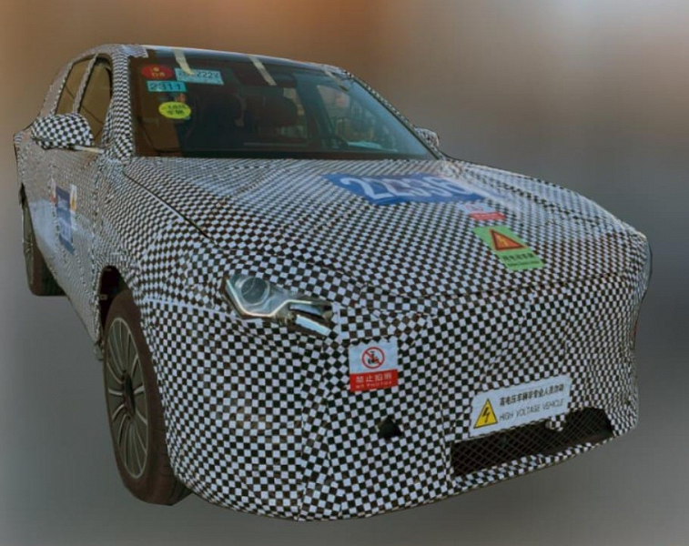 Это новый огромный внедорожник Huawei: появились живые фото Aito M9