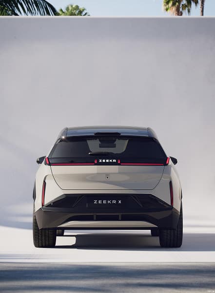 Этот кроссовер Geely сможет разогнаться до 100 км/ч за 3 секунды. Качественные изображения Zeekr X