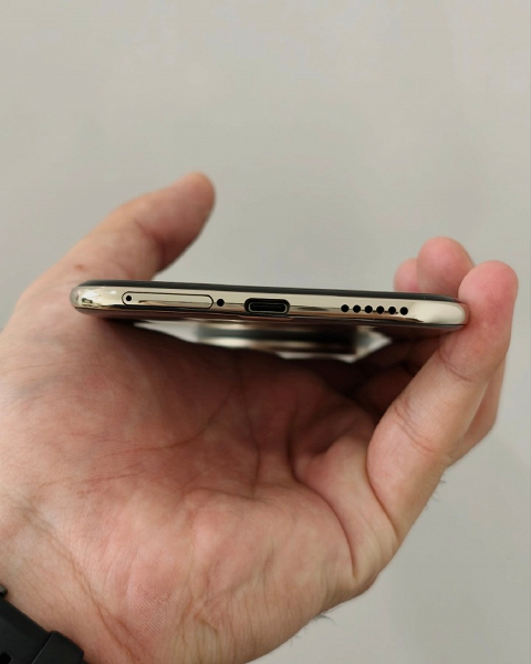 Huawei Mate 70 Air демонстрируется со всех сторон за день до старта предзаказа