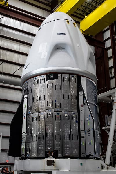 Прецедентный космический запуск: SpaceX готова к полярной миссии Fram2