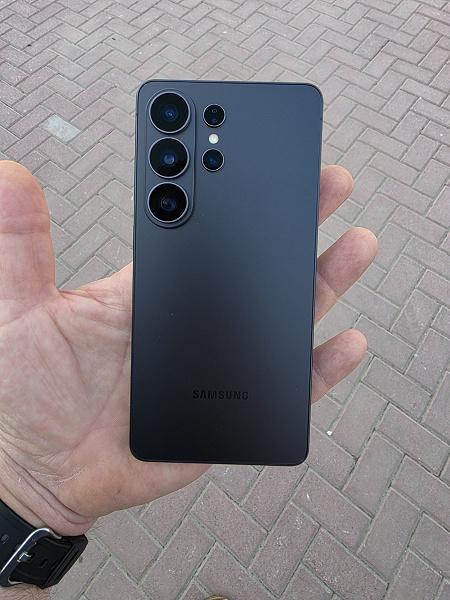 Названы российские цены на смартфоны серии Samsung Galaxy S26